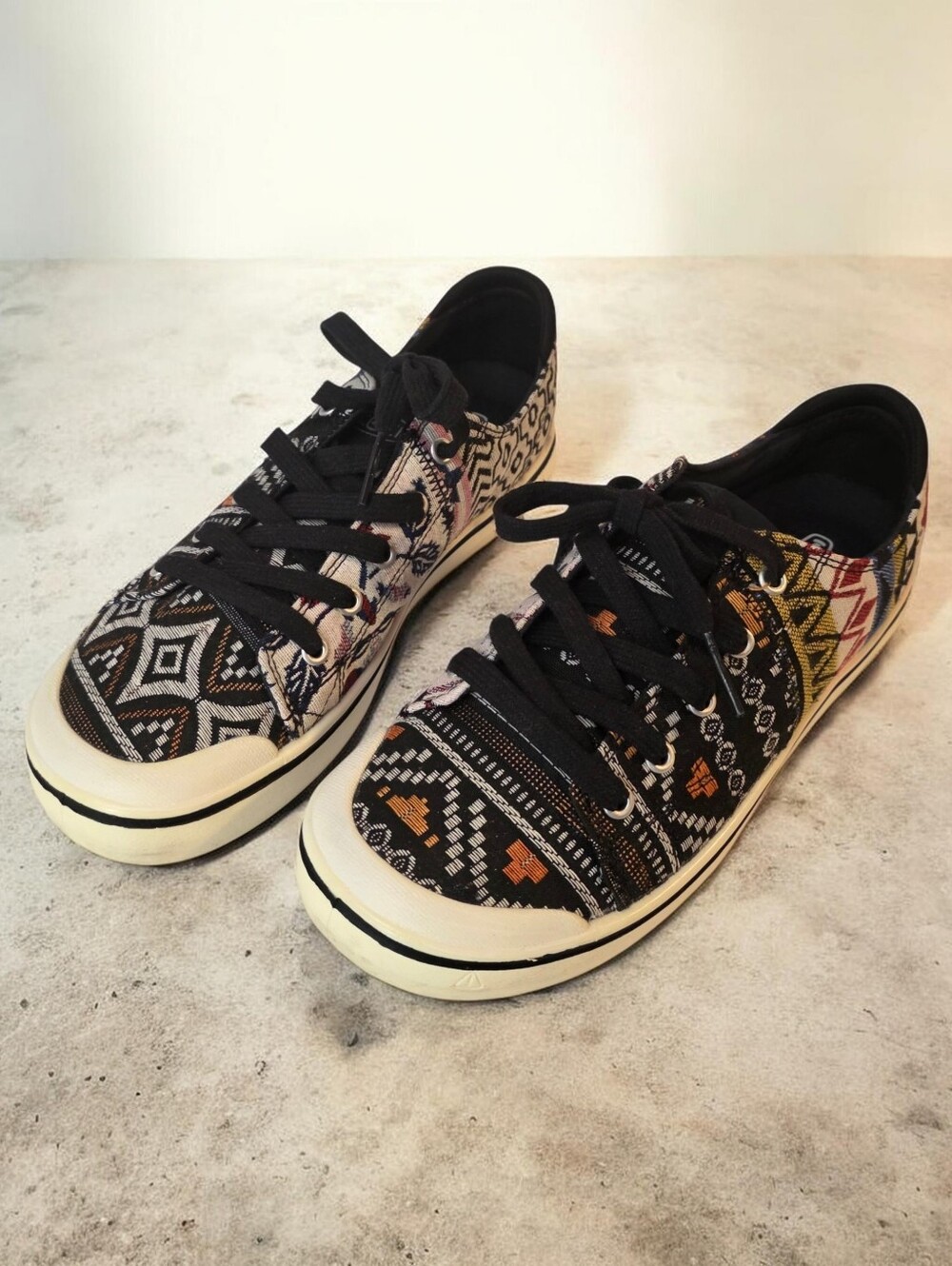 Keen Women’s Printed Canvas Lace-Up Sneakers Size 8.5